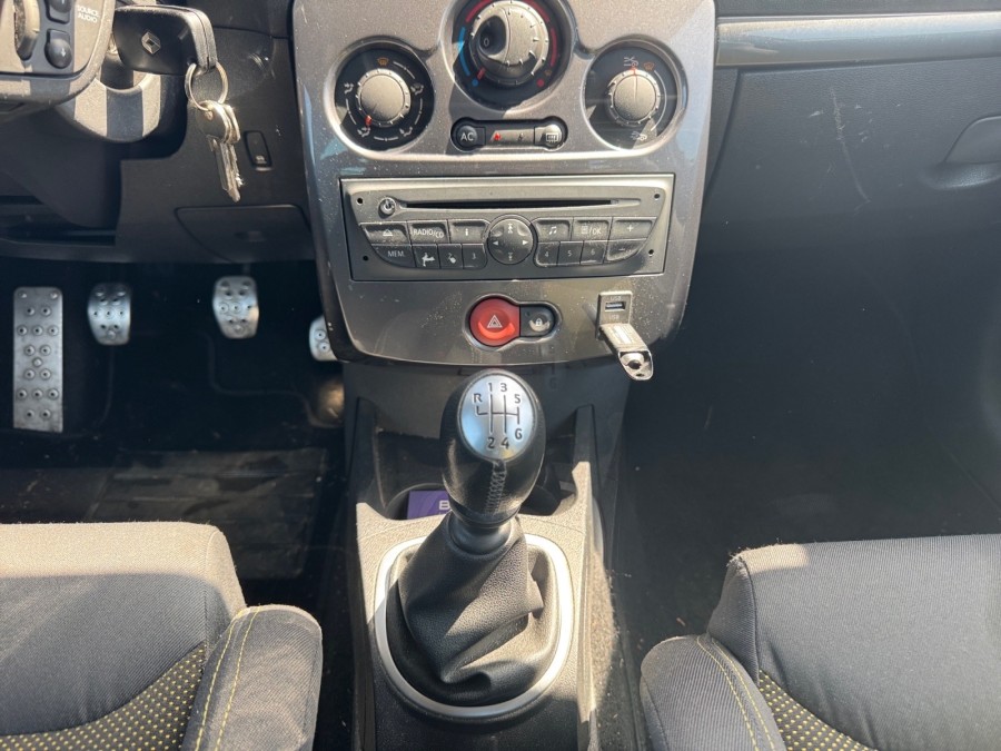 RENAULT d'occasion CLIO RENAULT SPORT CUP 2.0 16V de 2012 Troyes (10)﻿