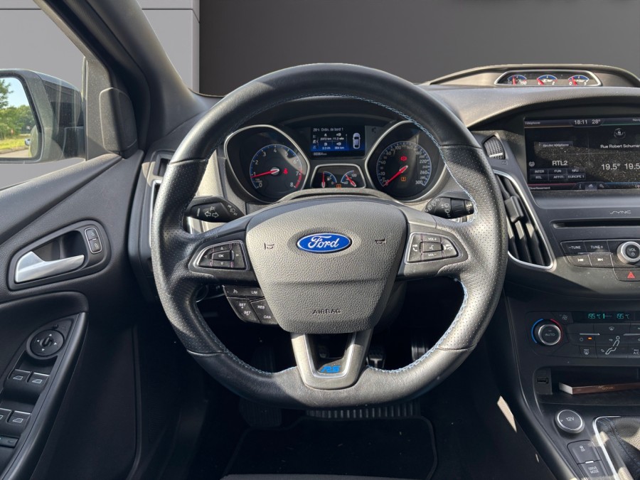 FORD d'occasion FOCUS 2.3 ECOBOOST 350 RS de 2016 Besançon (25)﻿