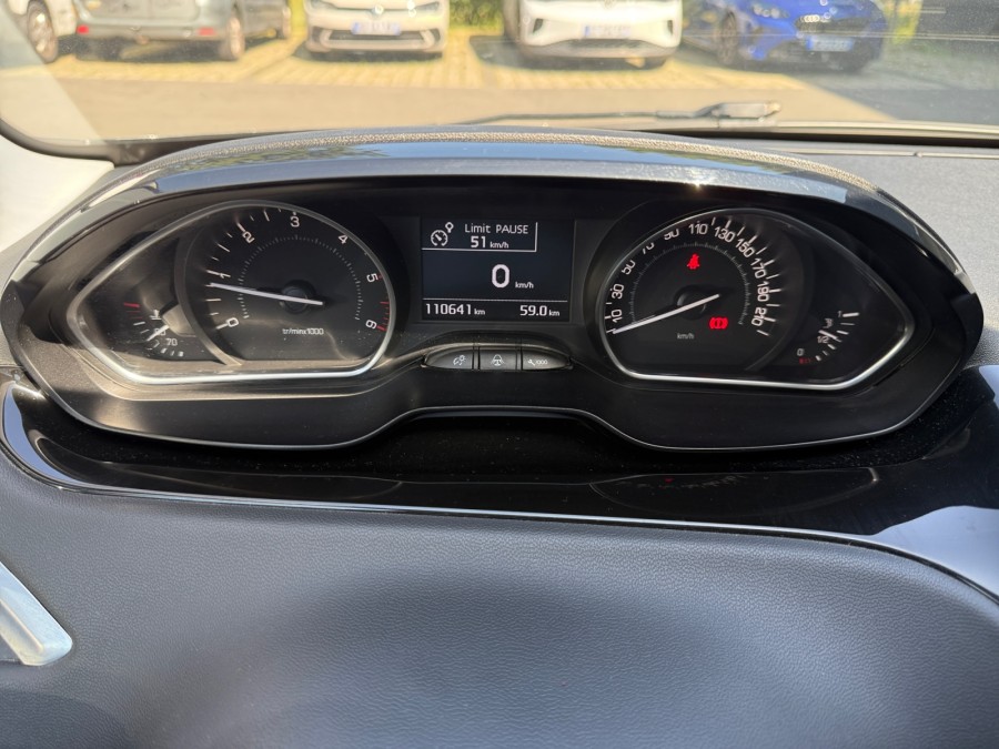 PEUGEOT d'occasion 208 1.6 E-HDI 92 ALLURE de 2015 Les Sables
