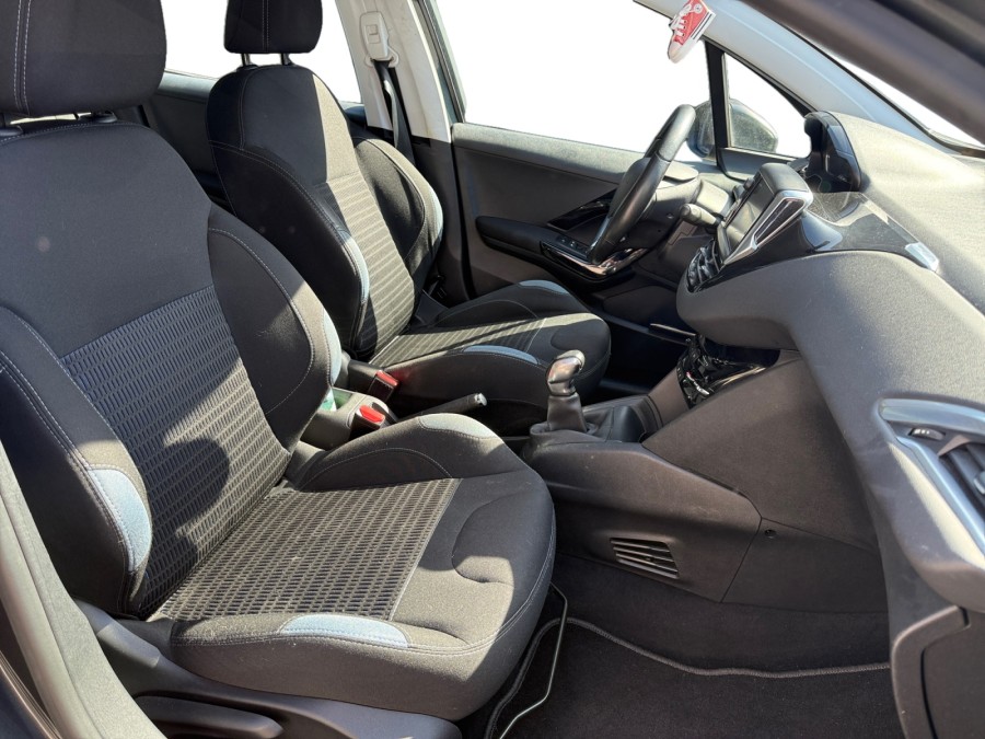 PEUGEOT d'occasion 208 1.6 E-HDI 92 ALLURE de 2015 Les Sables