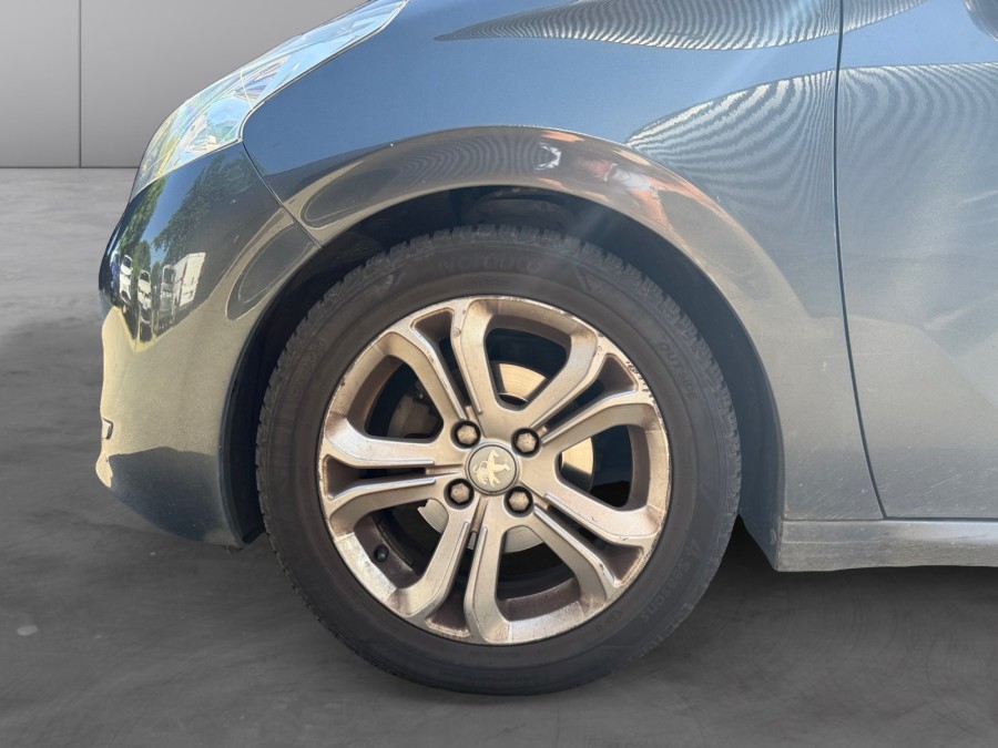 PEUGEOT d'occasion 208 1.6 E-HDI 92 ALLURE de 2015 Les Sables
