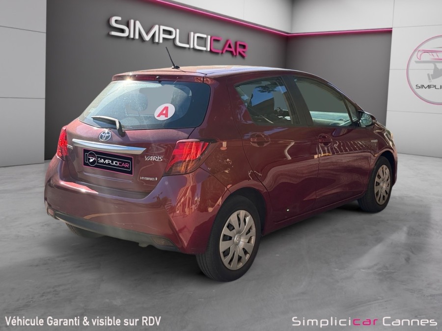 TOYOTA d'occasion YARIS 100H DYNAMIC BUSINESS de 2017 Cannes (06)﻿