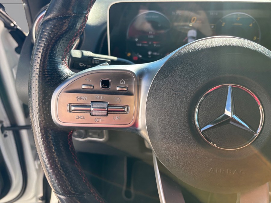 MERCEDES d'occasion CLASSE GLB 220 D 2.0 AMG LINE BA 4 MATIC de 2020