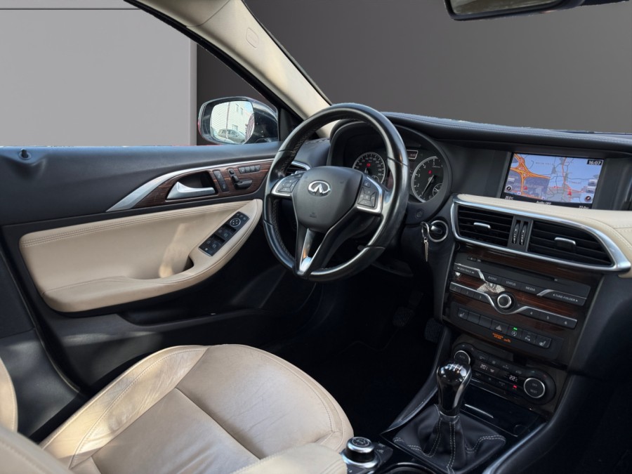 INFINITI d'occasion Q30 1.6T 122 LUXE de 2016 Nîmes (30)﻿