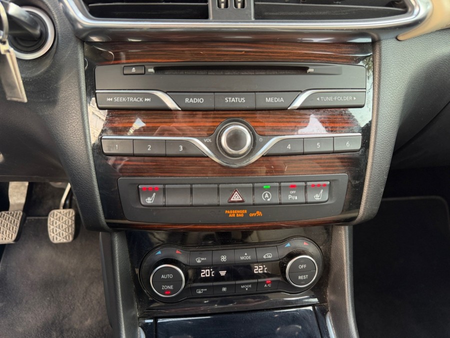 INFINITI d'occasion Q30 1.6T 122 LUXE de 2016 Nîmes (30)﻿