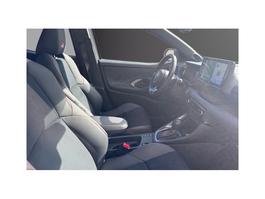 TOYOTA d'occasion YARIS 116H GR de 2022 La Ciotat (13)﻿