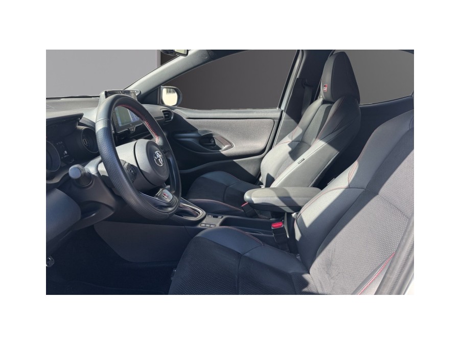 TOYOTA d'occasion YARIS 116H GR de 2022 La Ciotat (13)﻿