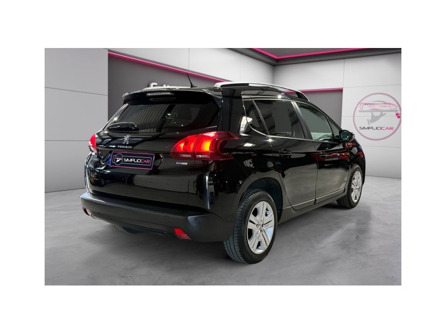 PEUGEOT d'occasion 2008 1.2 PURE TECH 82 ACTIVE BUSINESS de 2017