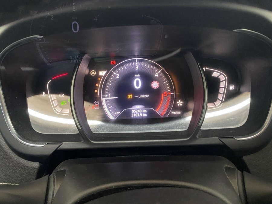RENAULT d'occasion SCENIC 1.7 BLUE DCI 120 INTENS EDC de 2019 Troyes