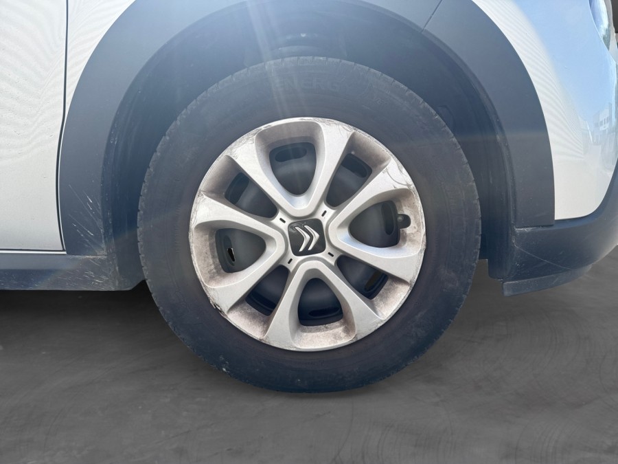 CITROEN d'occasion C3 1.2 PURE TECH 82 FEEL de 2017 Vannes (56)﻿