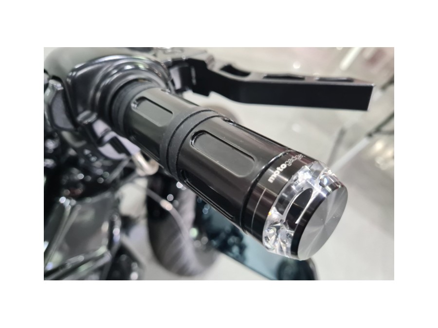 HARLEY DAVIDSON d'occasion VRSCDX VRS de 2014 Montreuil (93)﻿