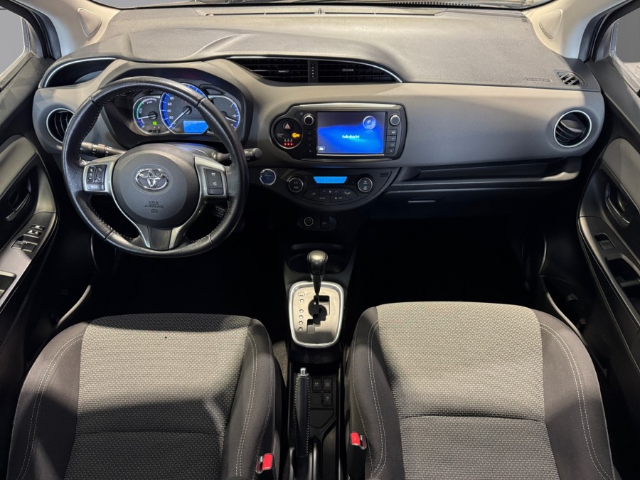 TOYOTA d'occasion YARIS HSD 100H de 2017 Narbonne (11)﻿