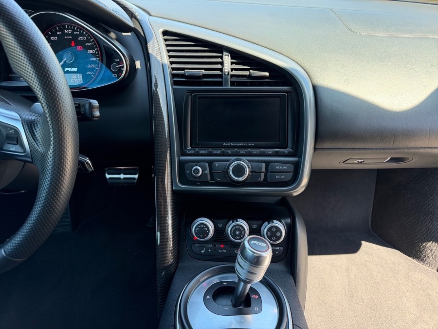 AUDI d'occasion R8 COUPÉ V10 5.2 FSI 525 QUATTRO de 2011 Pontarlier