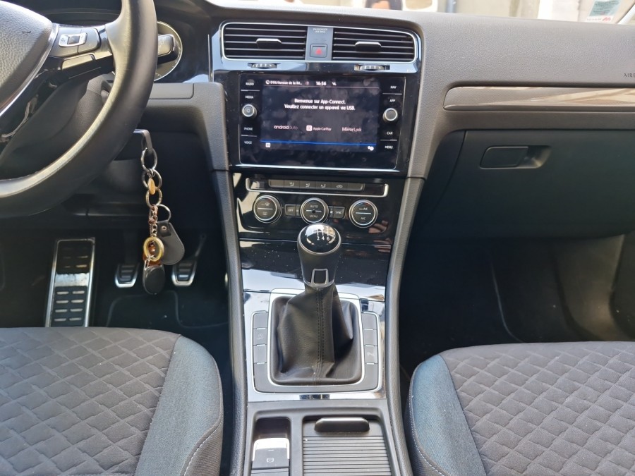 VOLKSWAGEN d'occasion GOLF 1.0 TSI 115 CONFORTLINE de 2019 Le Raincy