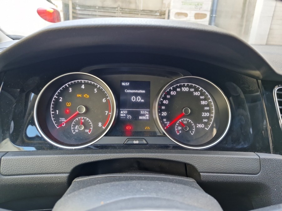 VOLKSWAGEN d'occasion GOLF 1.0 TSI 115 CONFORTLINE de 2019 Le Raincy
