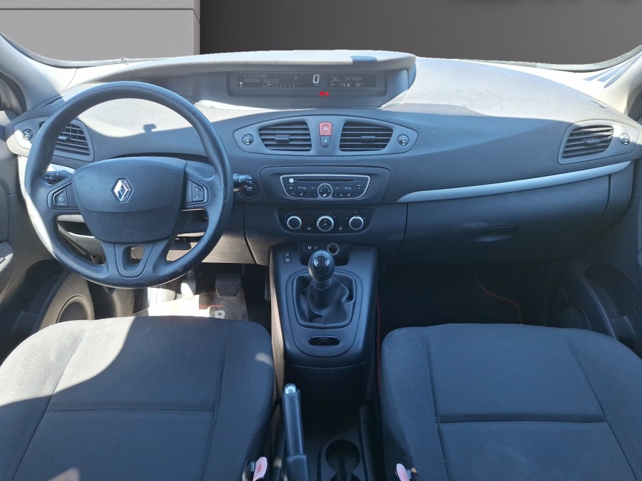 RENAULT d'occasion SCENIC 1.5 DCI 95 PEPITE de 2011 Soissons (02)﻿