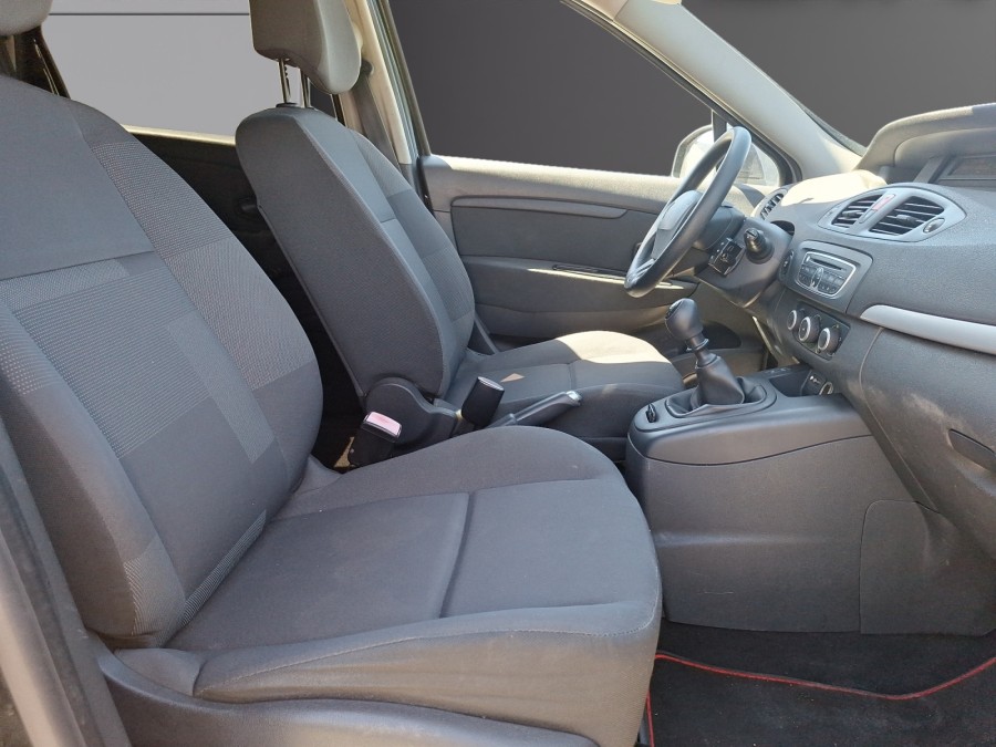 RENAULT d'occasion SCENIC 1.5 DCI 95 PEPITE de 2011 Soissons (02)﻿