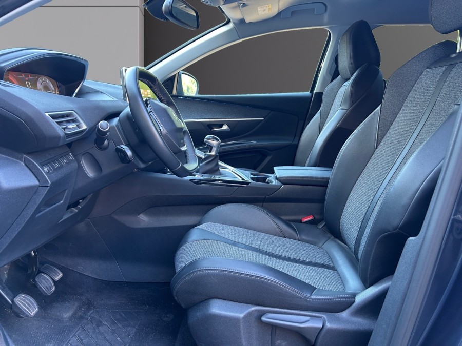 PEUGEOT d'occasion 5008 1.2 PURE TECH 130  ACCESS de 2018 Champigny
