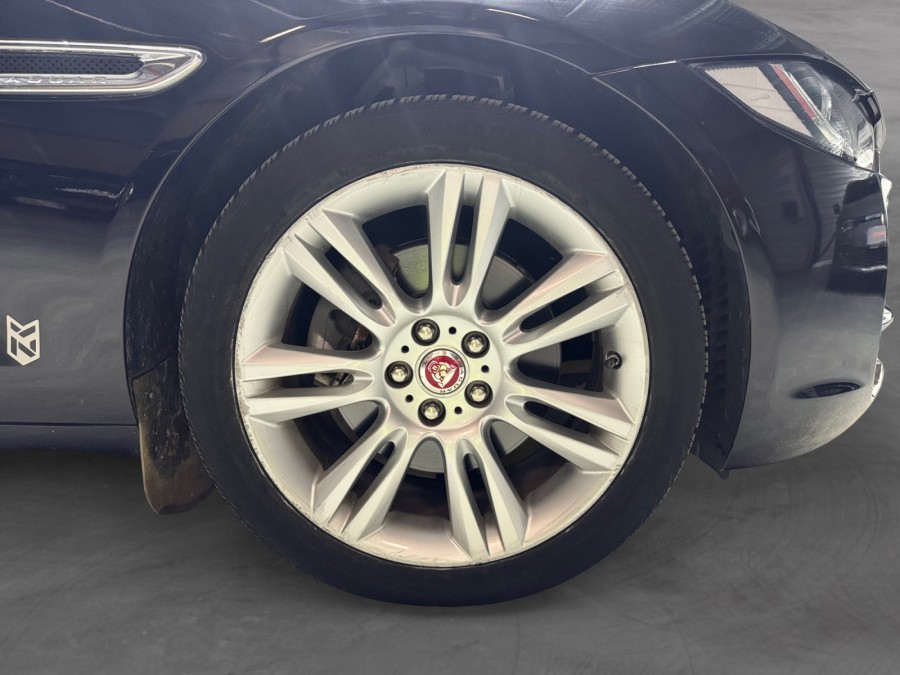 JAGUAR d'occasion XE 2.0L D 180 BVA8 de 2016 Pau (64)﻿