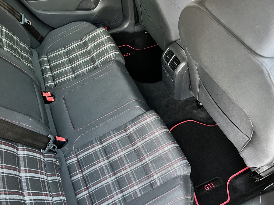 VOLKSWAGEN d'occasion GOLF VOLKSWAGEN GOLF GTI 2.0TSI 210ch DSG6 de