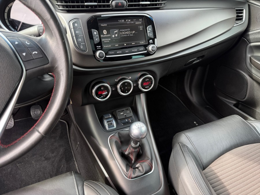 ALFA ROMEO d'occasion GIULIETTA 2.0 JTDM 150 COLLEZIONE de 2015 Dijon