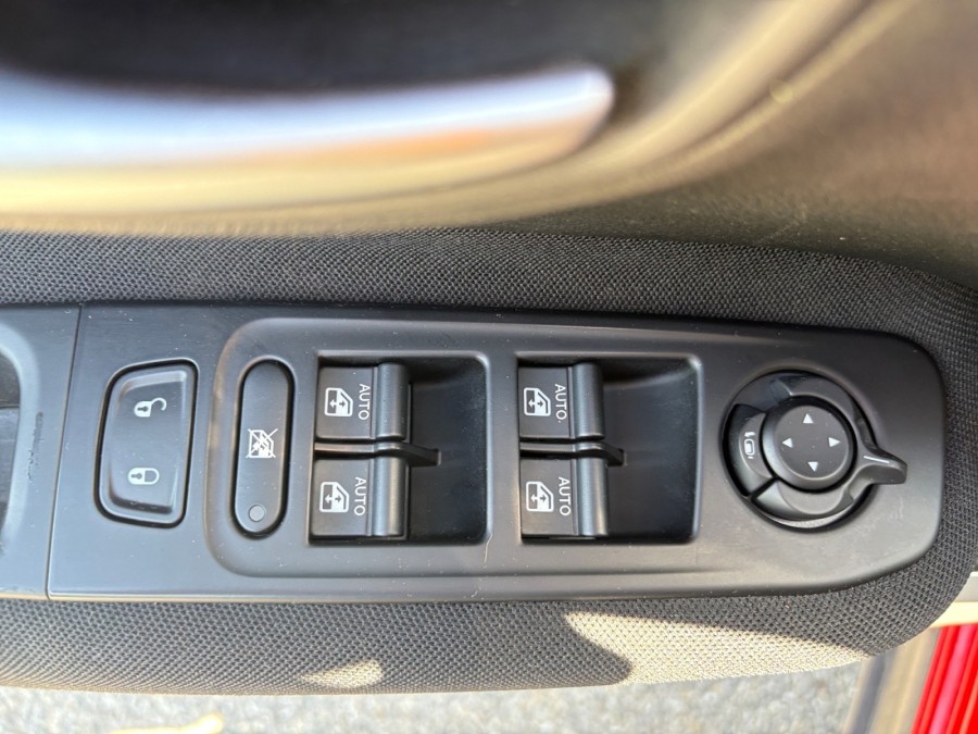 JEEP d'occasion RENEGADE 1.3 TURBO 150 QUICKSILVER AUTO de 2020 Salon