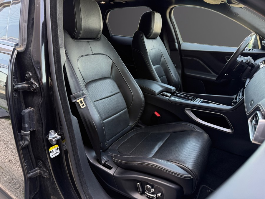 JAGUAR d'occasion F-PACE JAGUAR F-PACE 2.0D 180 R SPORT AWD BVA8 de