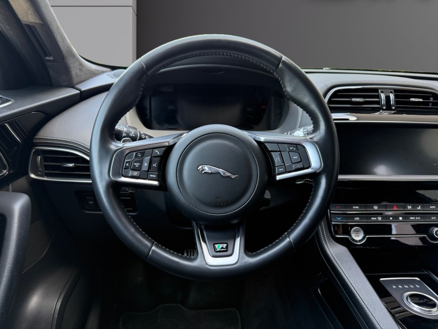 JAGUAR d'occasion F-PACE JAGUAR F-PACE 2.0D 180 R SPORT AWD BVA8 de