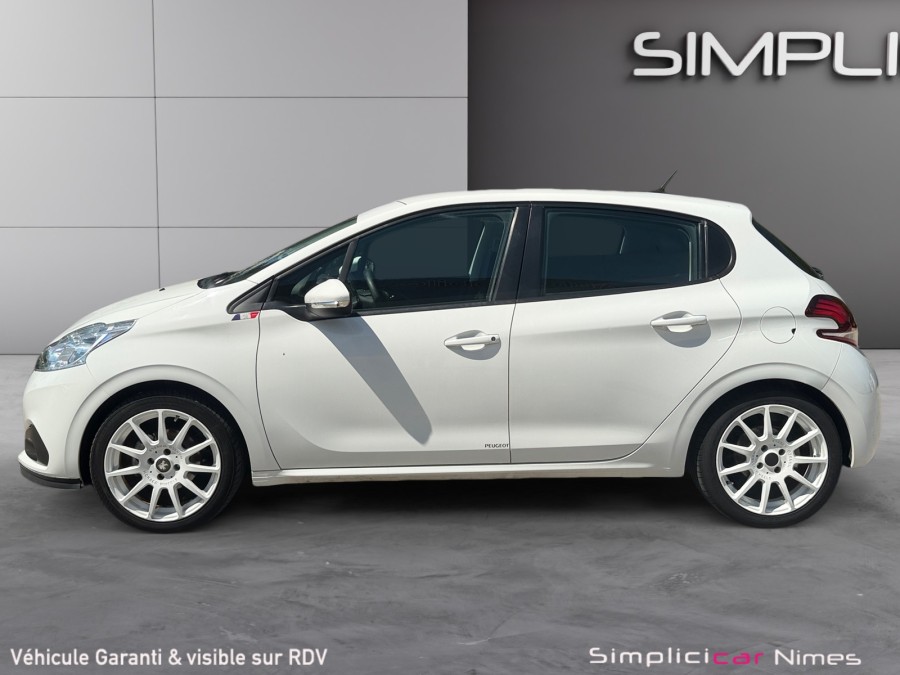 PEUGEOT d'occasion 208 AFFAIRE 1.6 BLUE HDI 100 PREMIUM PACK de 2016