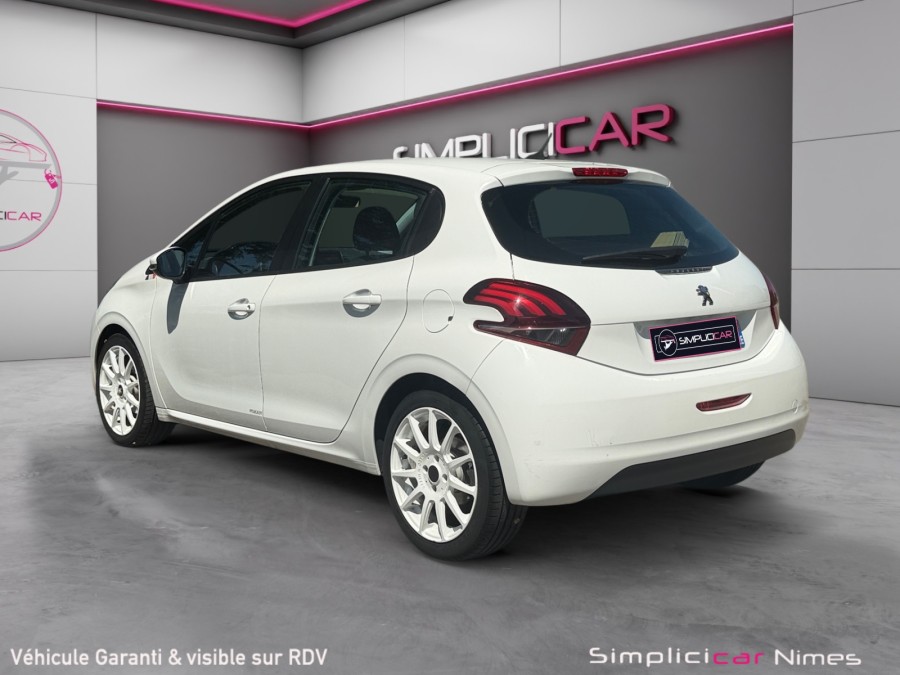 PEUGEOT d'occasion 208 AFFAIRE 1.6 BLUE HDI 100 PREMIUM PACK de 2016