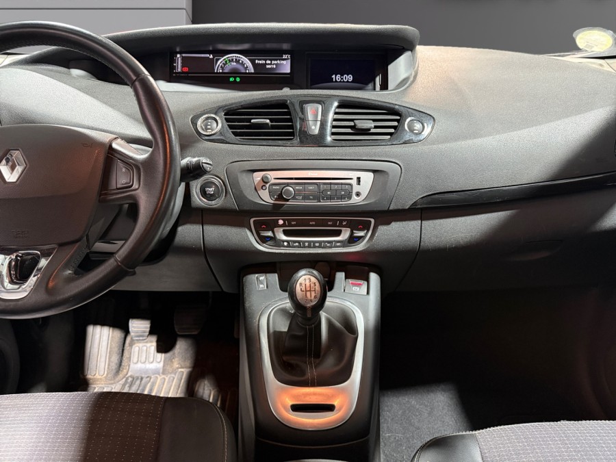 RENAULT d'occasion SCENIC GRAND 1.5 DCI 110 7P de 2014 Meximeux (01)﻿