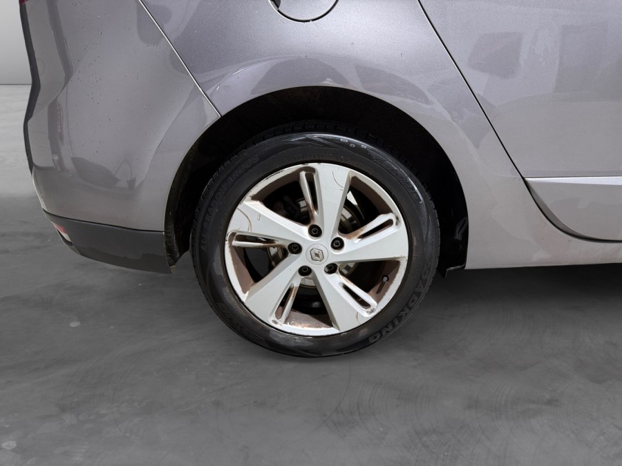 RENAULT d'occasion SCENIC GRAND 1.5 DCI 110 7P de 2014 Meximeux (01)﻿