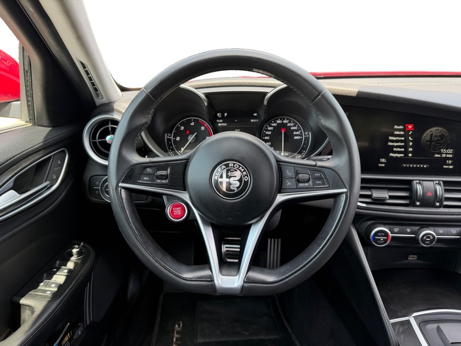 ALFA ROMEO d'occasion GIULIA 2.2 JTD 180 SUPER AT de 2017 Abbeville