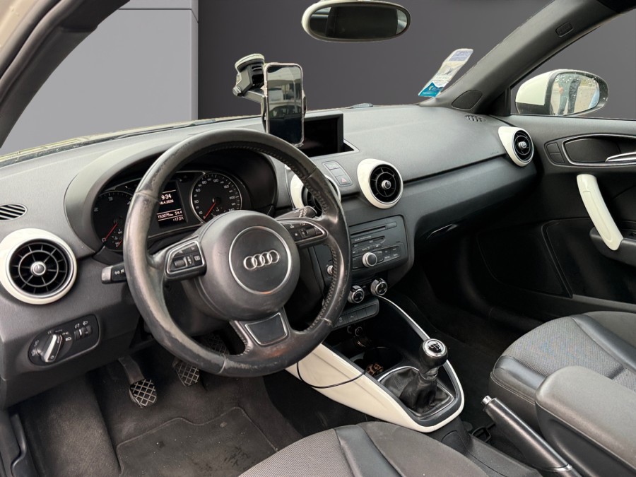 AUDI d'occasion A1 1.6 TDI 90 Ambiente de 2012 Dijon (21)﻿