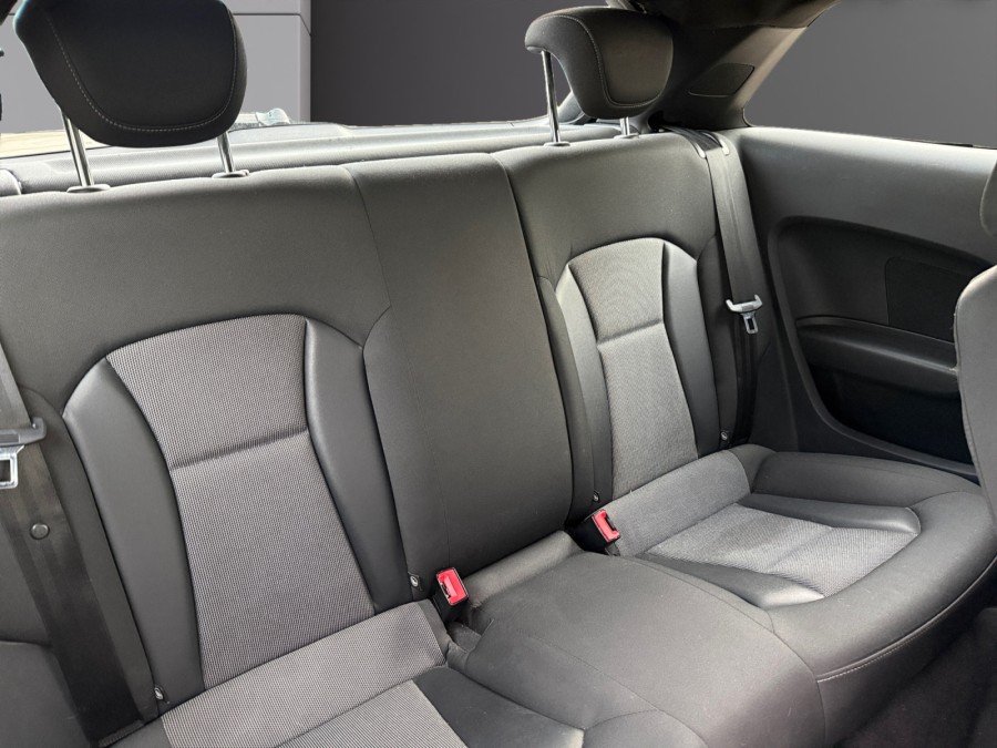 AUDI d'occasion A1 1.6 TDI 90 Ambiente de 2012 Dijon (21)﻿