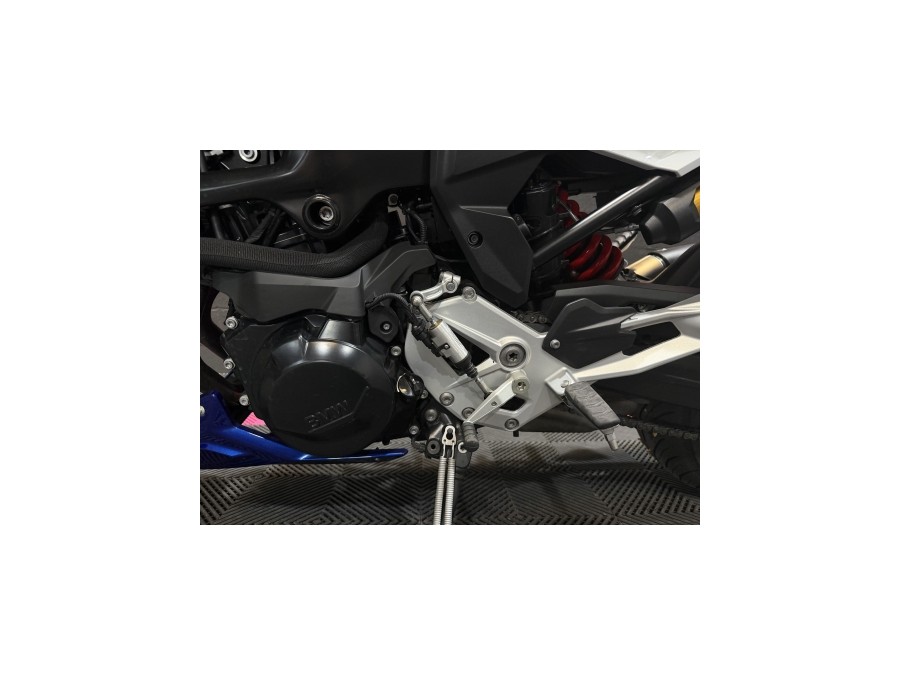 BMW d'occasion F900R 0.9 105 de 2021 Nîmes (30)﻿