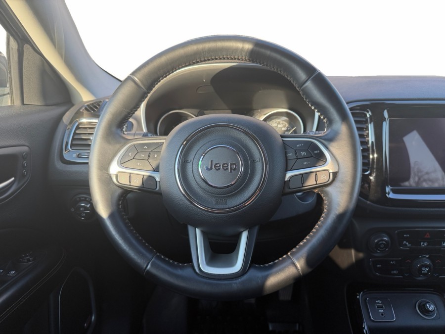 JEEP d'occasion COMPASS 1.6 MJT 120 SPORT 4X2 de 2017 Abbeville (80)﻿