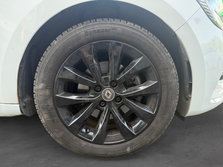 RENAULT d'occasion CLIO 1.3 TCE 130 INTENS de 2020 Nord Isère (38)﻿