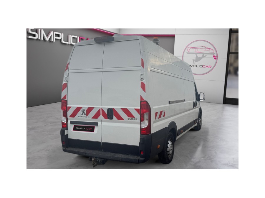 PEUGEOT d'occasion BOXER* 435 L3H2 2.2 BLUE HDI 140 PREMIUM de 2021