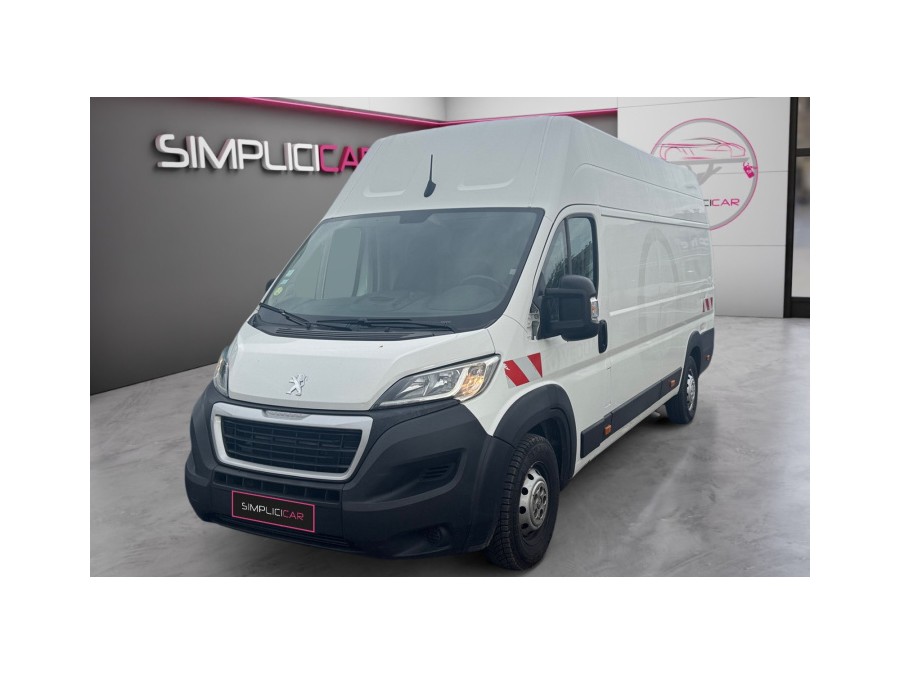 PEUGEOT d'occasion BOXER* 435 L3H2 2.2 BLUE HDI 140 PREMIUM de 2021