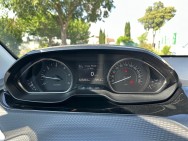 PEUGEOT d'occasion 2008 1.6 BLUE HDI 120 BUSINESS de 2016 Salon de