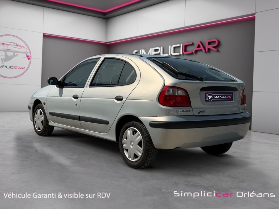 RENAULT d'occasion MEGANE AUTHENTIQUE 1.4 16V de 2001 Orleans (45)﻿