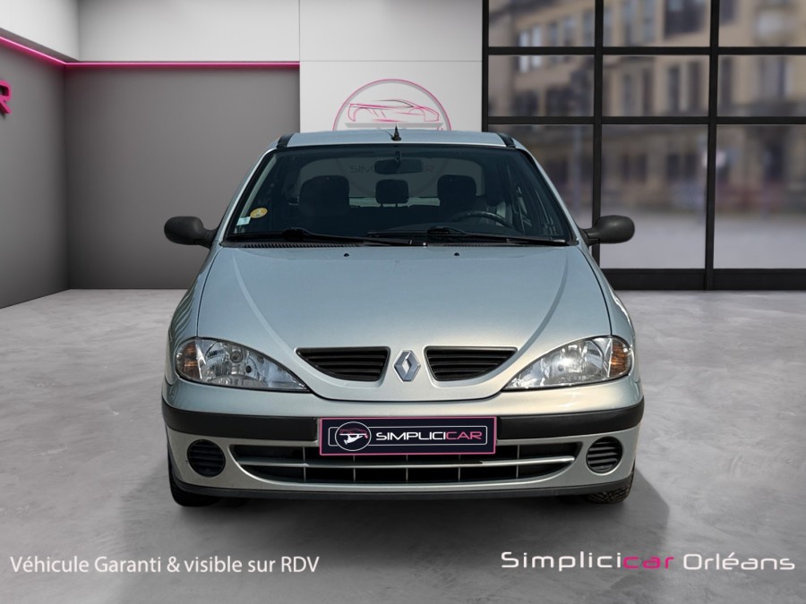 RENAULT d'occasion MEGANE AUTHENTIQUE 1.4 16V de 2001 Orleans (45)﻿