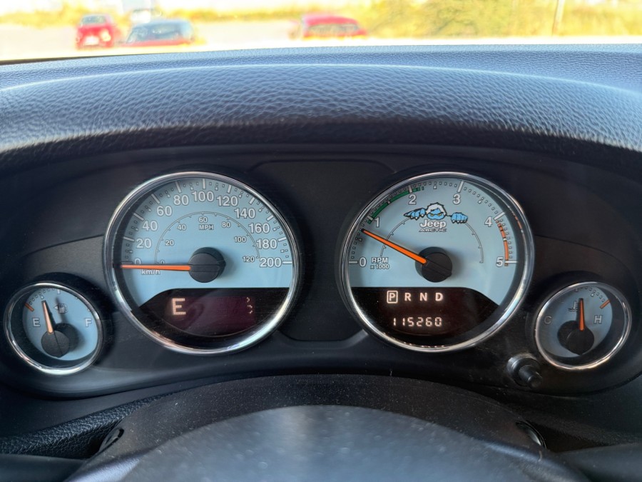 JEEP d'occasion WRANGLER 2.8 CRD 200 WRANGLER ARTIC de 2012 Narbonne