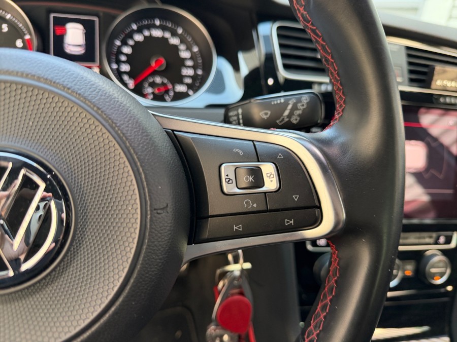 VOLKSWAGEN d'occasion GOLF 2.0 TSI 230 GTI PERFORMANCE de 2017 Nîmes