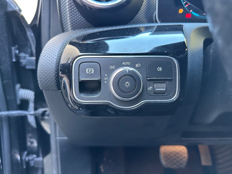 MERCEDES d'occasion CLASSE A IV A180 D STYLE LINE 7G-DCT de 2019
