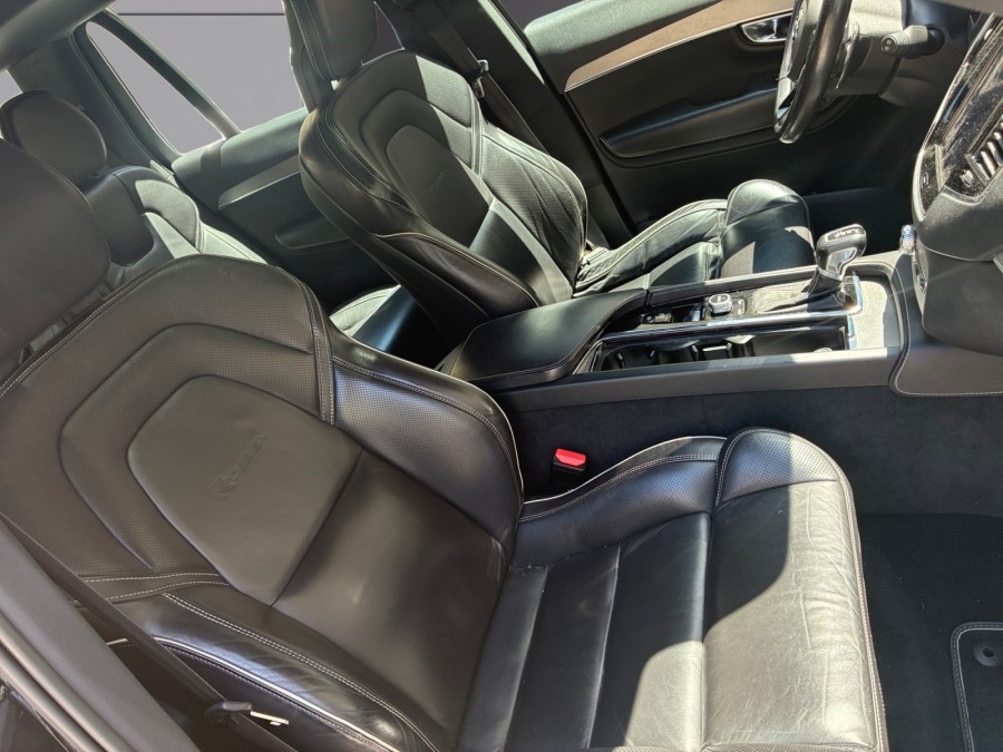 VOLVO d'occasion XC90 D5 AWD MOMENTUM 7P de 2015 Nice (06)﻿