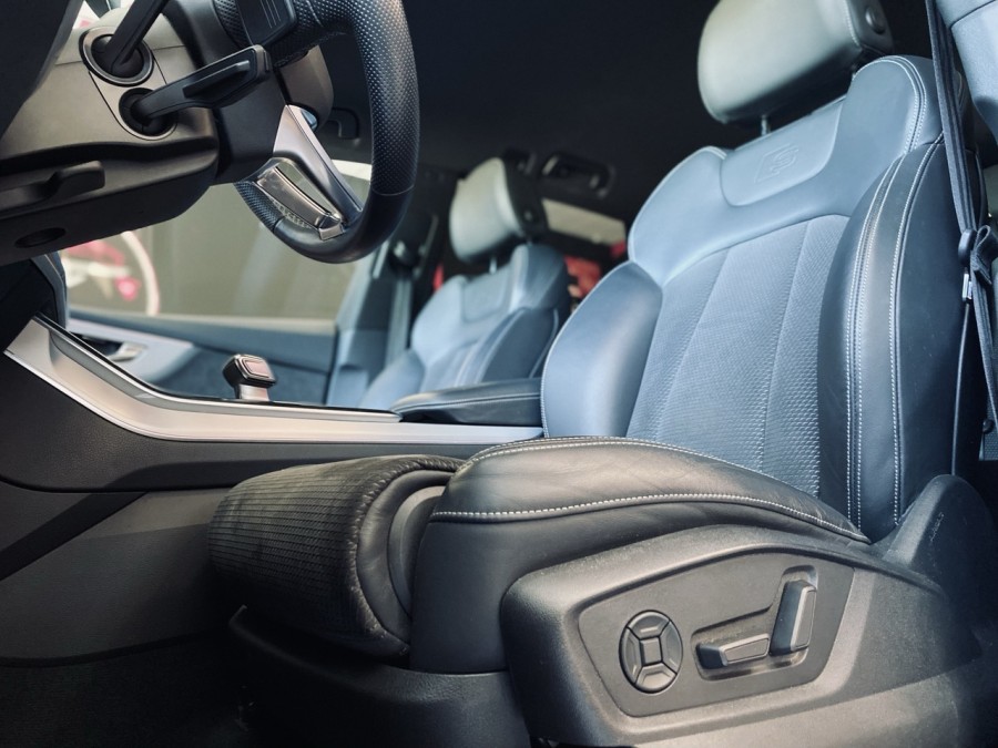 AUDI d'occasion Q8 60 TFSI-E 462ch QUATTRO COMPETITION de 2021 Annecy