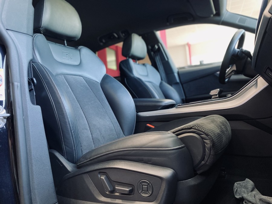 AUDI d'occasion Q8 60 TFSI-E 462ch QUATTRO COMPETITION de 2021 Annecy