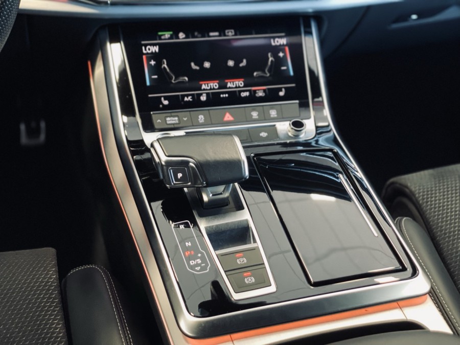 AUDI d'occasion Q8 60 TFSI-E 462ch QUATTRO COMPETITION de 2021 Annecy